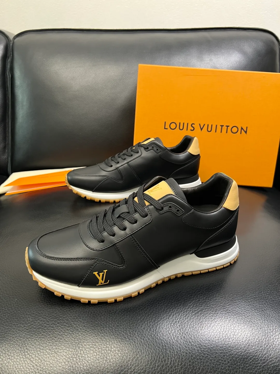 Men's shoes 💰740 Lv high quality top handicrafts Louis Vuitton, counters are equipped with the original factory, the uppers are imported from Italy, high-quality splicing colorful complex crafts, imported cowhide lining is soft and comfortable, soles: original soles specially provided by the original factory, T men's shoes 💰U exclusive movable molded soles are super comfortable, original factory single goods, code number 39-44 (customized 45)
